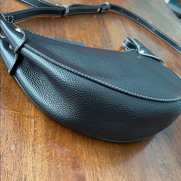 Banana Republic Vida Half-Moon Shoulder Bag - Black Leather - NWT - Picture 9 of 16